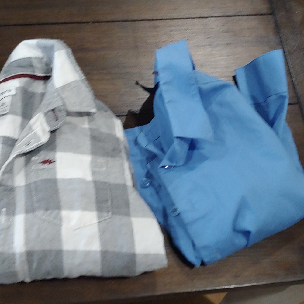 Two 4t dress long sleeve button down shirts.